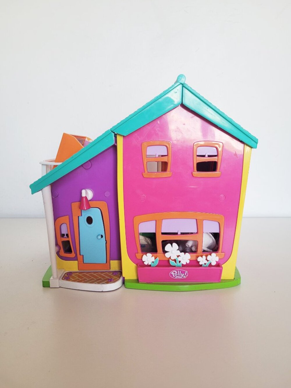 Polly Pocket 2002 Hanging Out House with Elevator Playset and Furnitures
